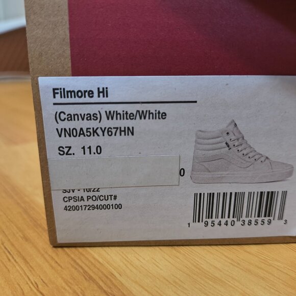 NEW IN BOX — Women’s VANS White Sneakers | Size 11 | Never Worn - Picture 2 of 6